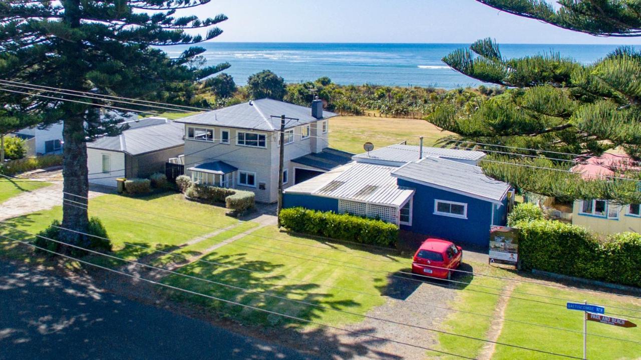 Taranaki Beach House - Great Sea Views Villa Waitara Eksteriør billede